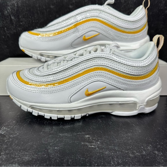 NIKE AIR MAX 97 WHITE UNIVERSITY GOLD WOMENS SHOES SIZE 5.5 YELLOW NEW - Picture 7 of 10